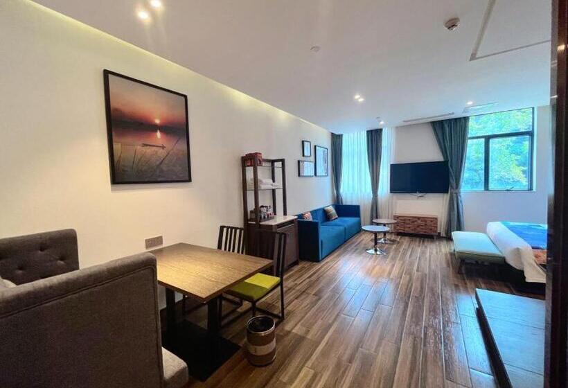 اتاق اجرایی با تخت بزرگ, Overseas Chinese Town Nanyang Inn