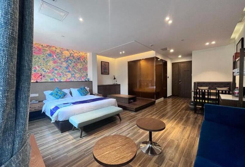 اتاق اجرایی با تخت بزرگ, Overseas Chinese Town Nanyang Inn