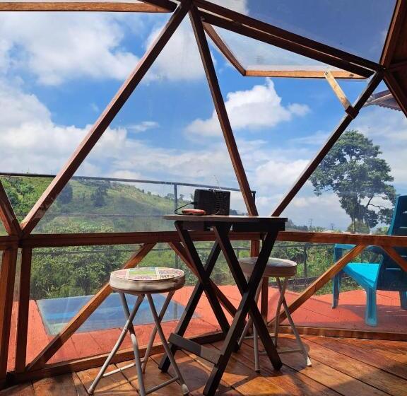 سوییت سوپریور, Glamping Horse