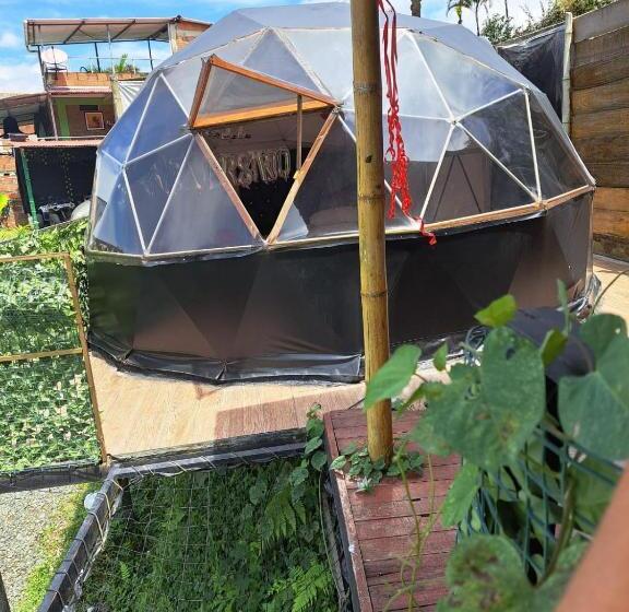 سوییت با چشم‌انداز کوه, Glamping Horse