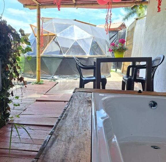 سوییت با چشم‌انداز کوه, Glamping Horse