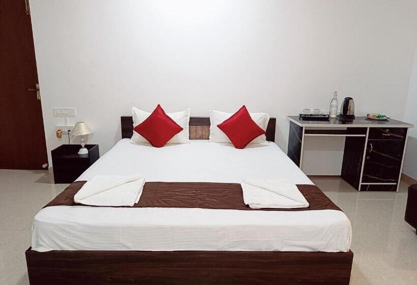 Deluxe Suite King Bed, Ramya Residency Porur