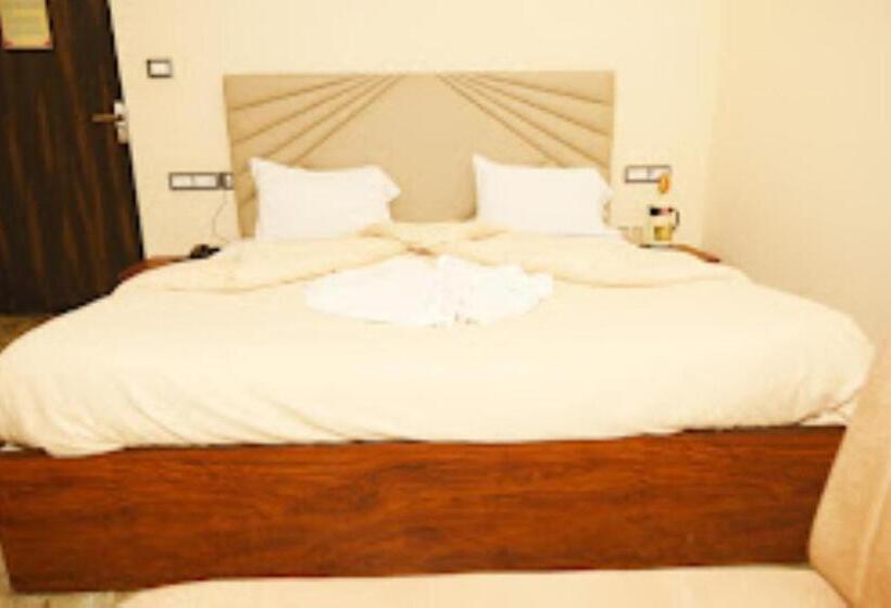اتاق لوکس, New Standard Hotel , Gorakhpur