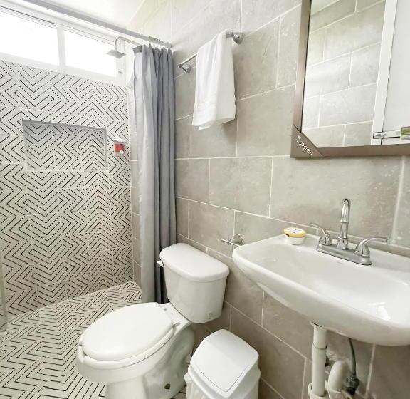اتاق استاندارد, Aqua Suites