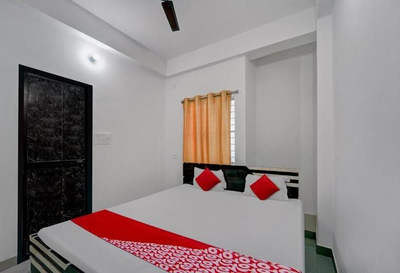 اتاق کلاسیک سه تخته, Oyo Flagship Hotel Sangam Palace