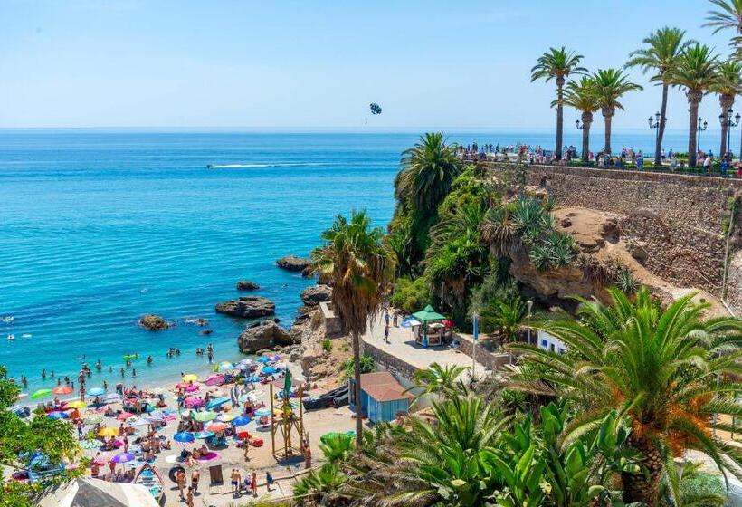 اتاق لوکس با بالکن, Hc Calahonda Beach Nerja