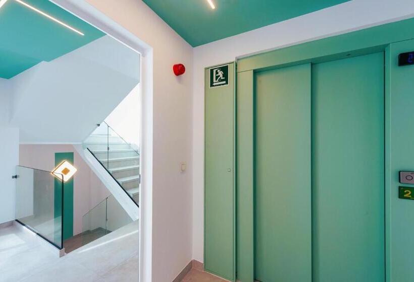 اتاق لوکس با چشم‌انداز دریا, Hc Calahonda Beach Nerja