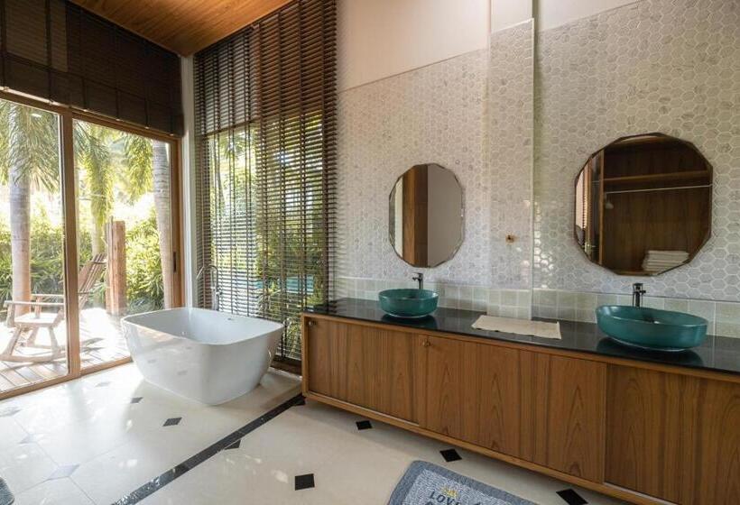 سوییت با استخر, Thammachard29 Resort Baangrood