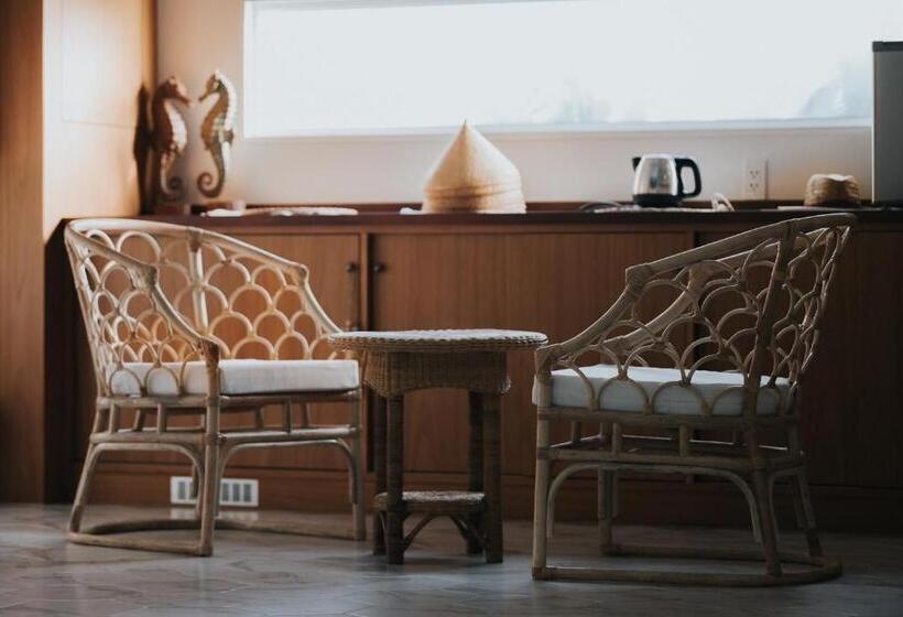 سوئیت با وان آب گرم, Thammachard29 Resort Baangrood