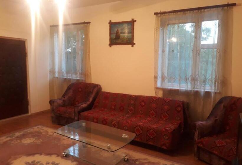 اتاق خانوادگی, Aghveran Eco Guest House