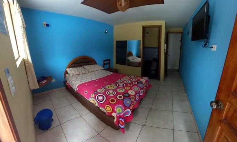 اتاق استاندارد با چشم‌انداز کوهستان, Hostal Aventura