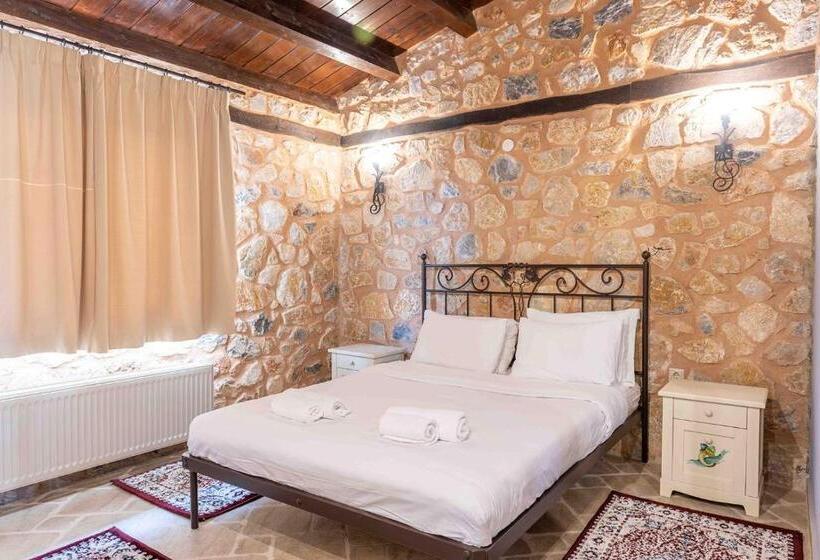 سوییت لوکس, Lithea Mountain Resort