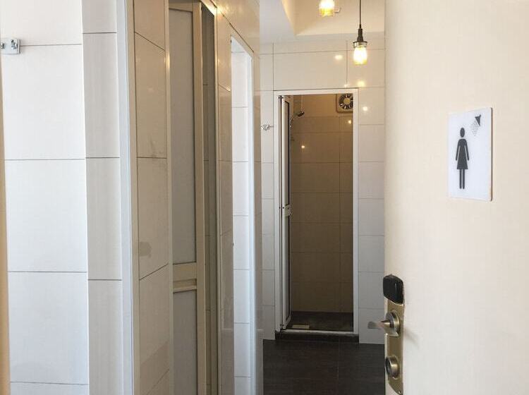 اتاق خانوادگی, Campbell Inn   Hostel