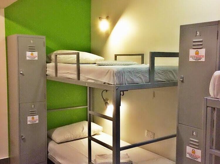 تختخواب در اتاق مشترک, Campbell Inn   Hostel