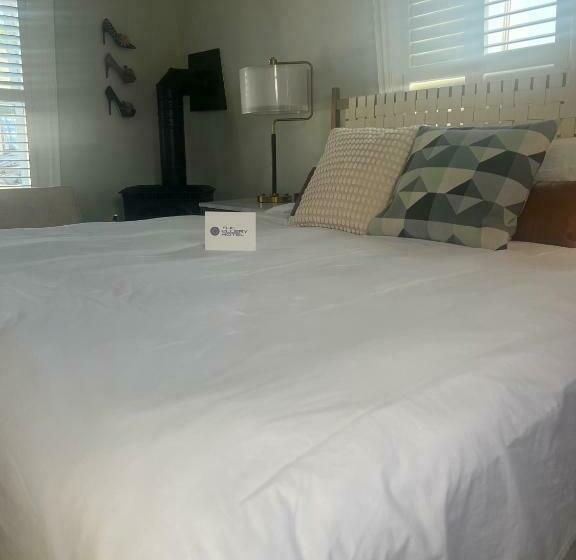 Camera Deluxe Letto King, The Ellery