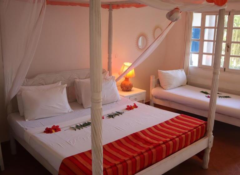 패밀리 룸, Lily Palm Resort