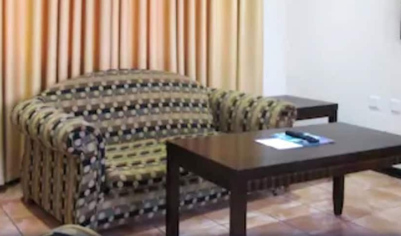 اتاق لوکس, Oasis Motel