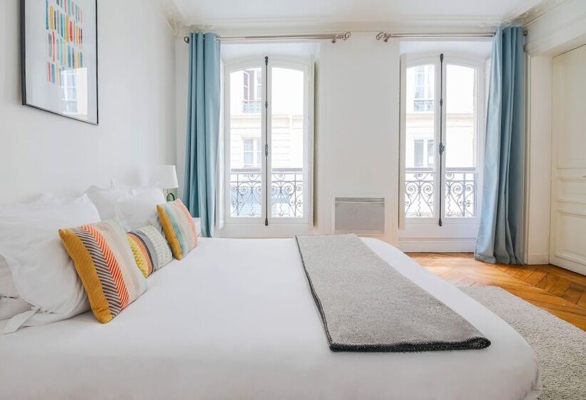2 Bedroom Premium Apartment, Résidence Bergère   Appartements