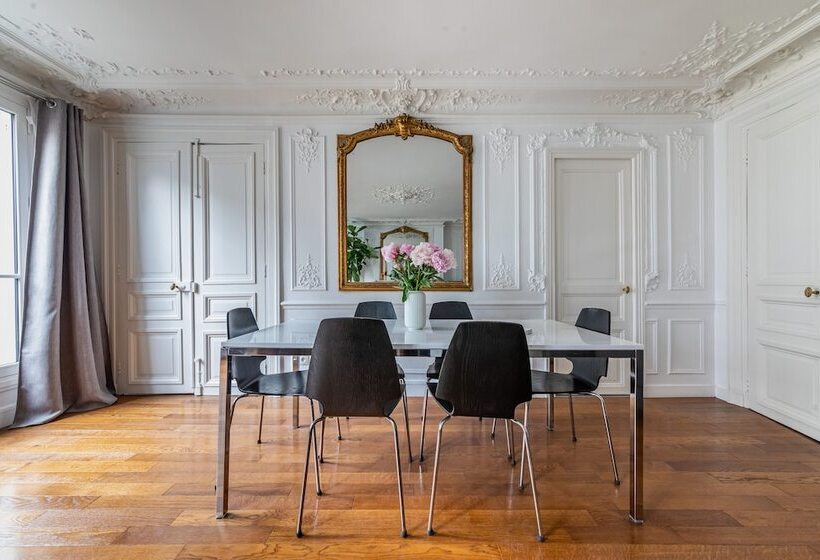 2 Bedroom Premium Apartment, Résidence Bergère   Appartements