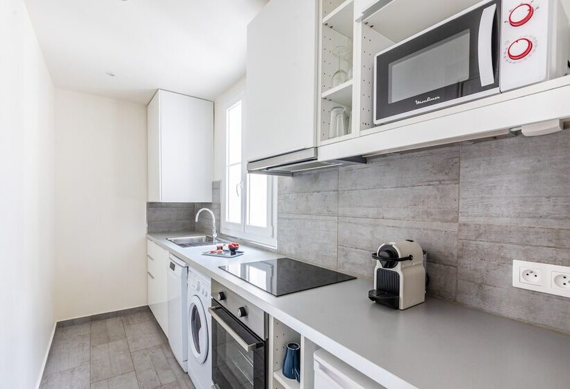2 Bedroom Premium Apartment, Résidence Bergère   Appartements