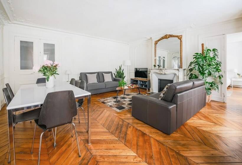 2 Bedroom Premium Apartment, Résidence Bergère   Appartements