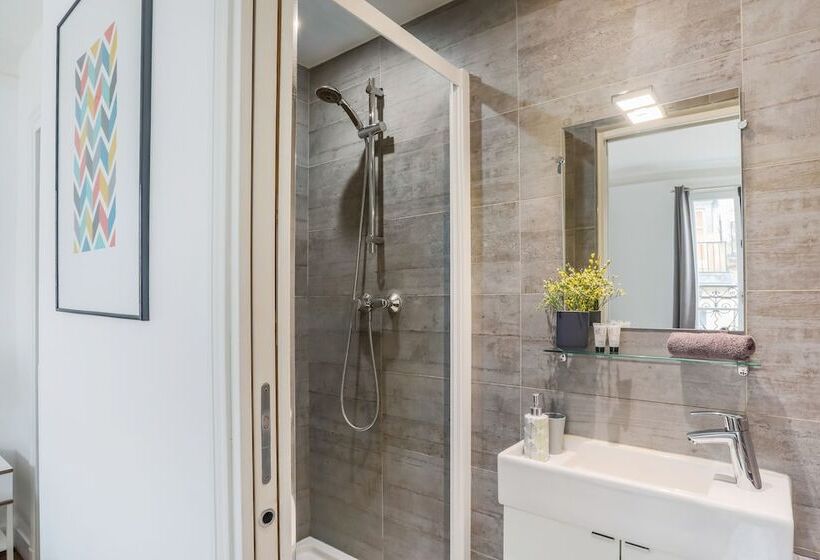 2 Bedroom Premium Apartment, Résidence Bergère   Appartements