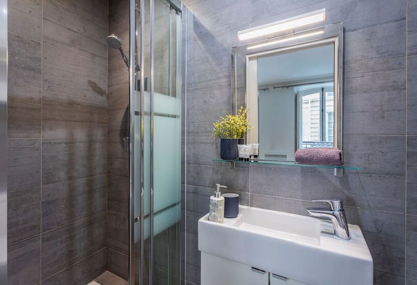 2 Bedroom Premium Apartment, Résidence Bergère   Appartements