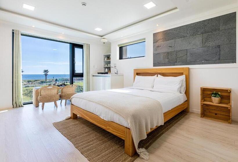 اتاق استاندارد با چشم‌انداز دریا, Sun And Moon Resort