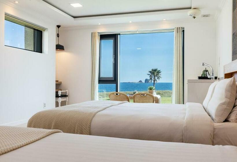 اتاق لوکس با چشم‌انداز دریا, Sun And Moon Resort