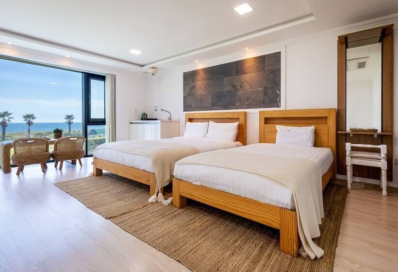اتاق استاندارد با چشم‌انداز دریا, Sun And Moon Resort
