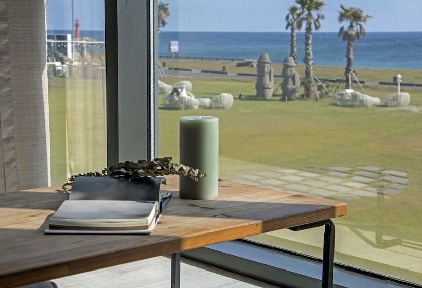 اتاق استاندارد با چشم‌انداز دریا, Sun And Moon Resort