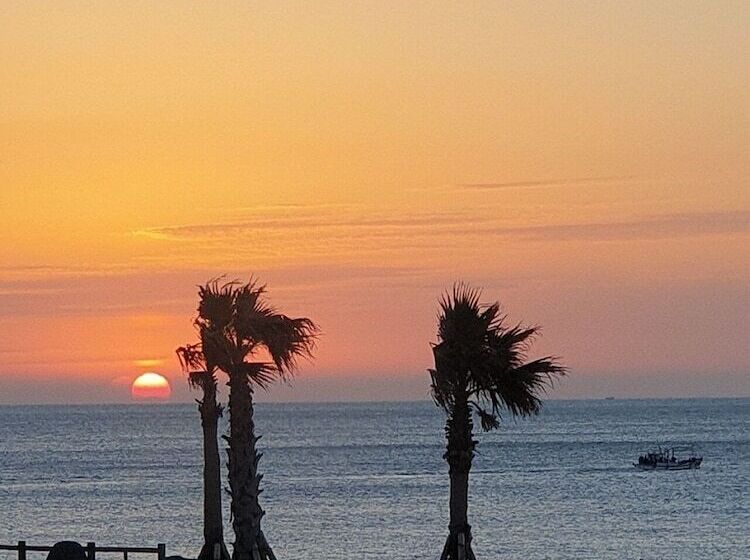 اتاق استاندارد با چشم‌انداز دریا, Sun And Moon Resort