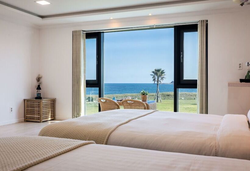 اتاق استاندارد با چشم‌انداز دریا, Sun And Moon Resort