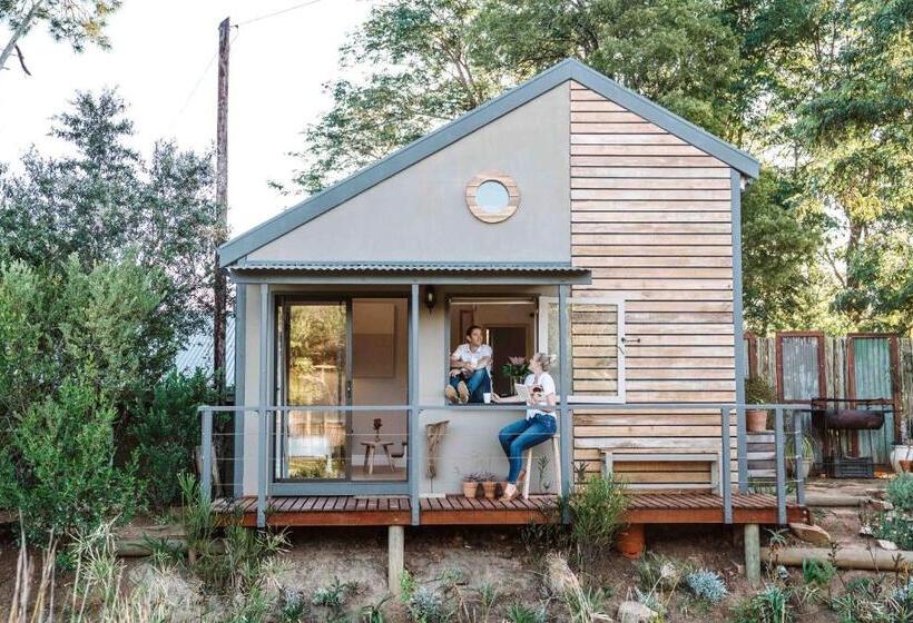 بانگلوی استاندارد, Woodlands Self Catering