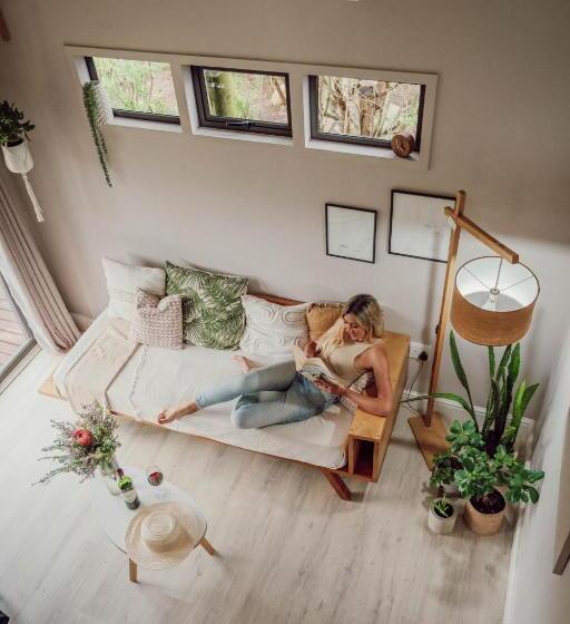 بانگلوی استاندارد, Woodlands Self Catering