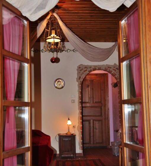 اتاق استاندارد با چشم‌انداز دریاچه, Iaspis Guesthouse