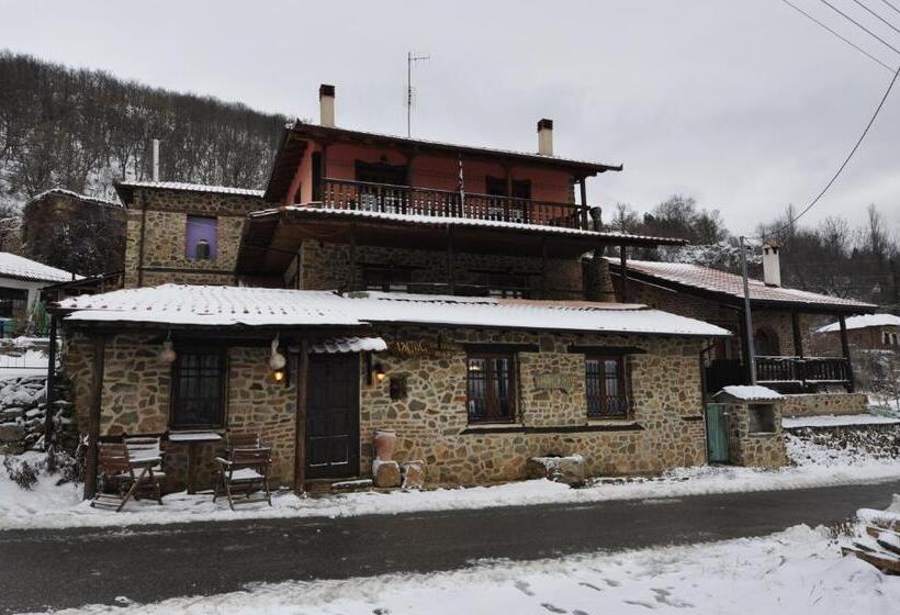 اتاق استاندارد با چشم‌انداز دریاچه, Iaspis Guesthouse