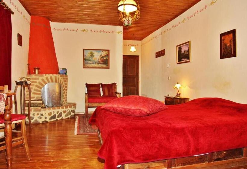 اتاق استاندارد با چشم‌انداز دریاچه, Iaspis Guesthouse