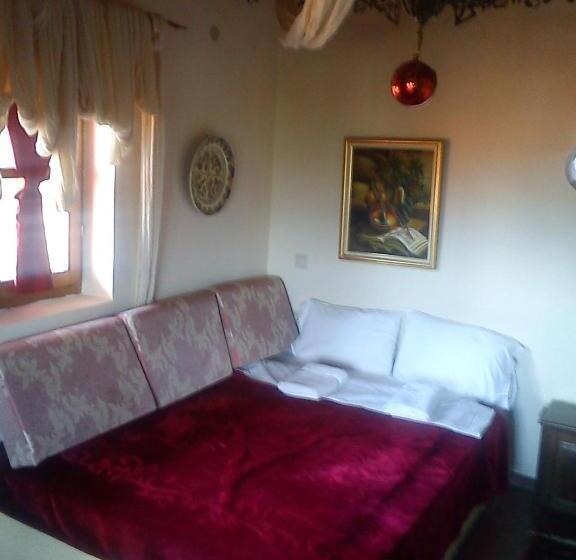 اتاق استاندارد, Iaspis Guesthouse