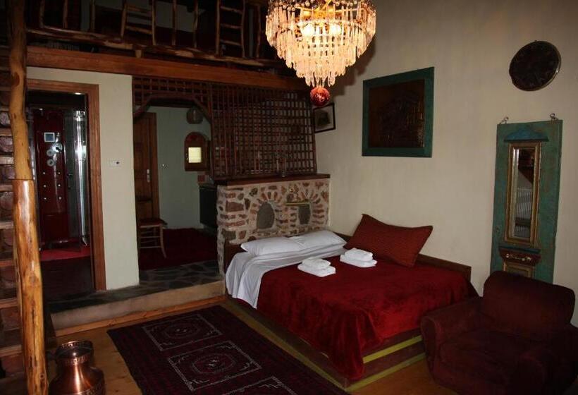 بنگله خانوادگی, Iaspis Guesthouse