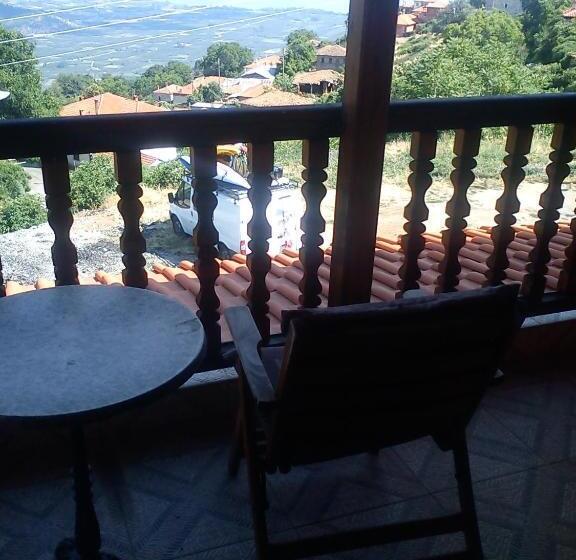بنگله خانوادگی, Iaspis Guesthouse
