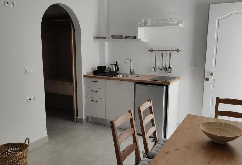 آپارتمان 1 خوابه با چشم‌انداز, Ellie Apartments Stalida