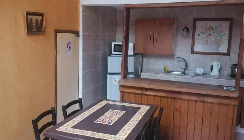 خانه 2 خوابه, Cabañas Hosteria De Vilches
