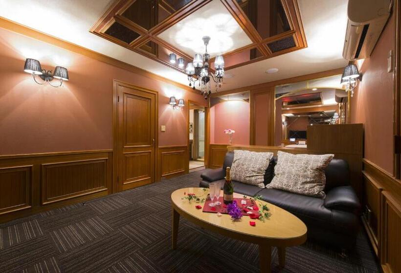 اتاق استاندارد با تخت بزرگ, Chateau Briant