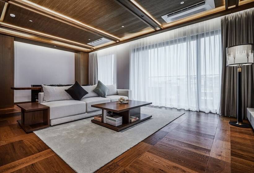 سوییت, Paraspara Seoul