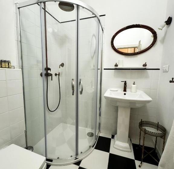 آپارتمان لوکس 1 خوابه, Opera Apartments