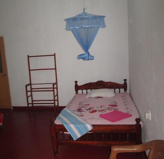 اتاق استاندارد, Ariyawansa Guest House
