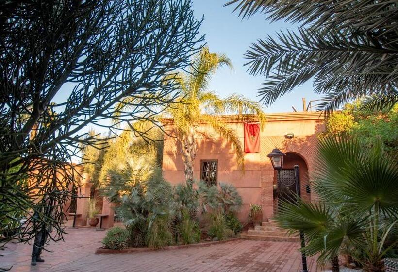 ویلای یک اتاق خوابه با استخر شنا, Villa Septha