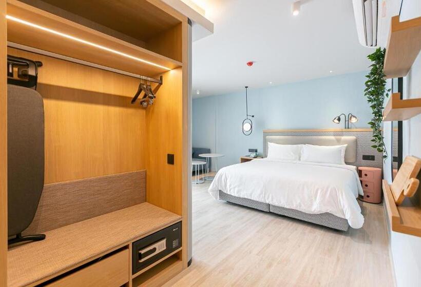 اتاق لوکس با تخت بزرگ, The Sacha Apart Hotel Thonglor