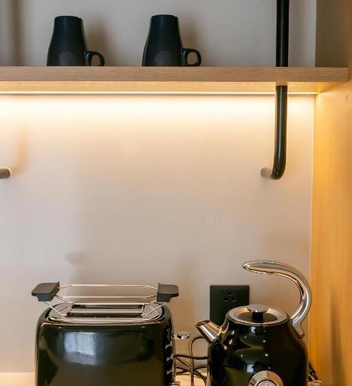 استودیوی استاندارد, The Sacha Apart Hotel Thonglor